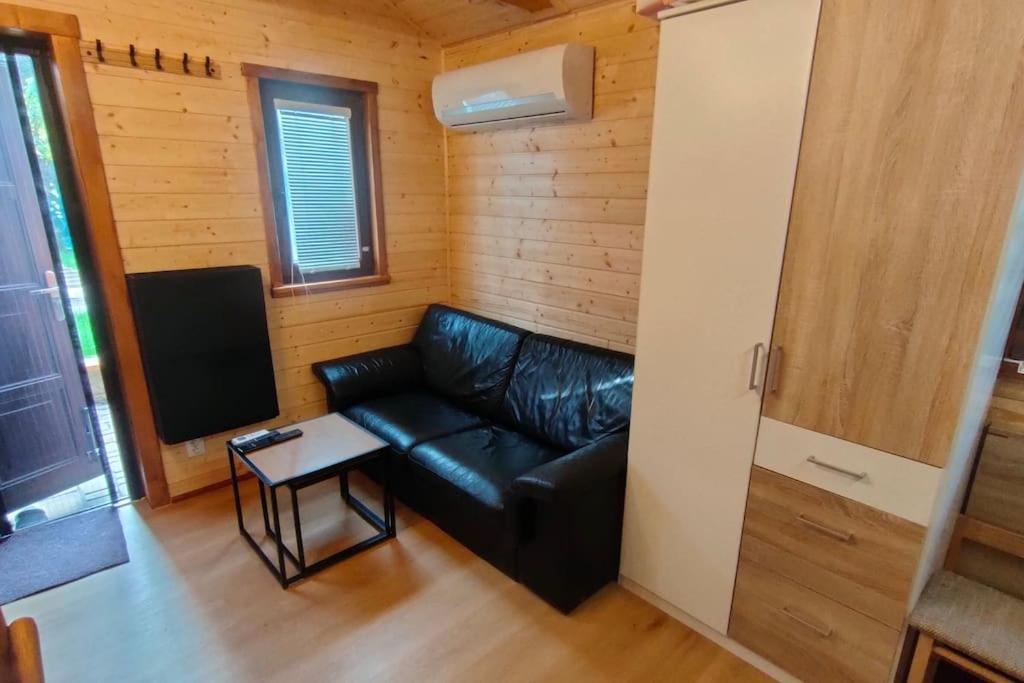 Tiny Treperka Villa Семили Екстериор снимка